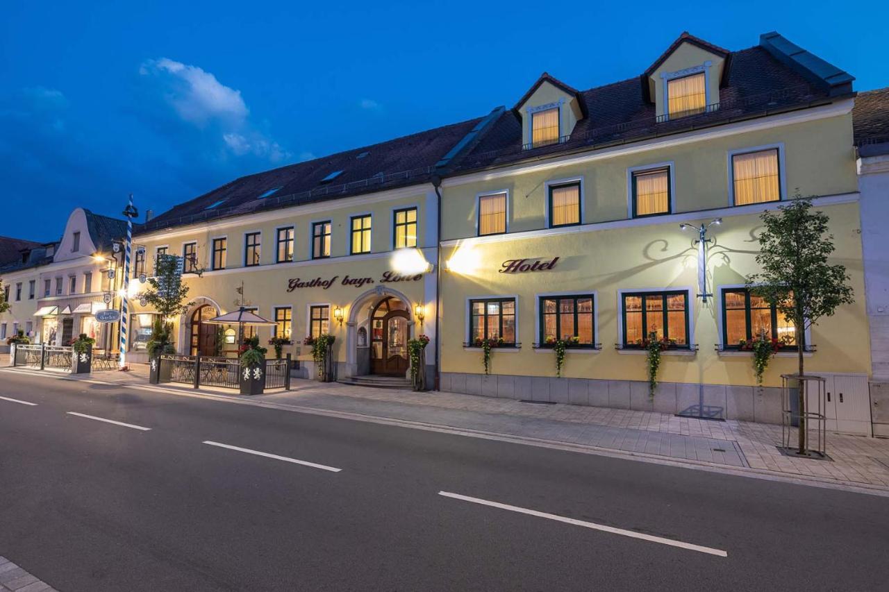 Hotel Bayrischer Löwe Osterhofen Exterior foto