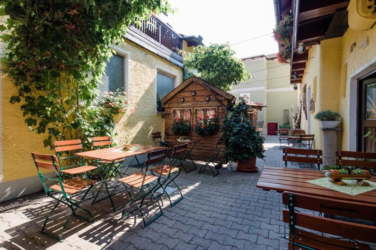 Hotel Bayrischer Löwe Osterhofen Exterior foto